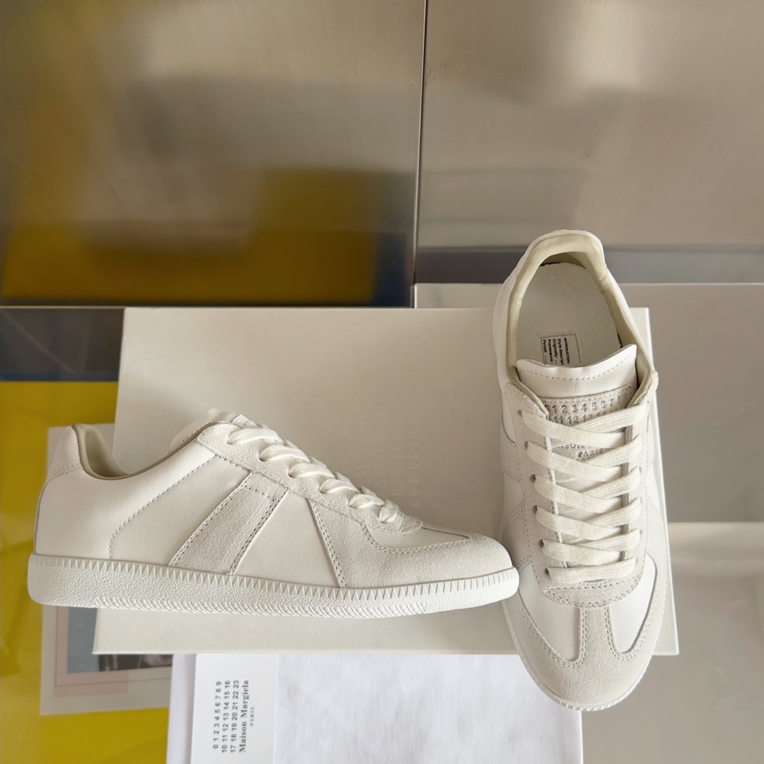 Maison Margiela Low-top Sneakers - EUR FASHION