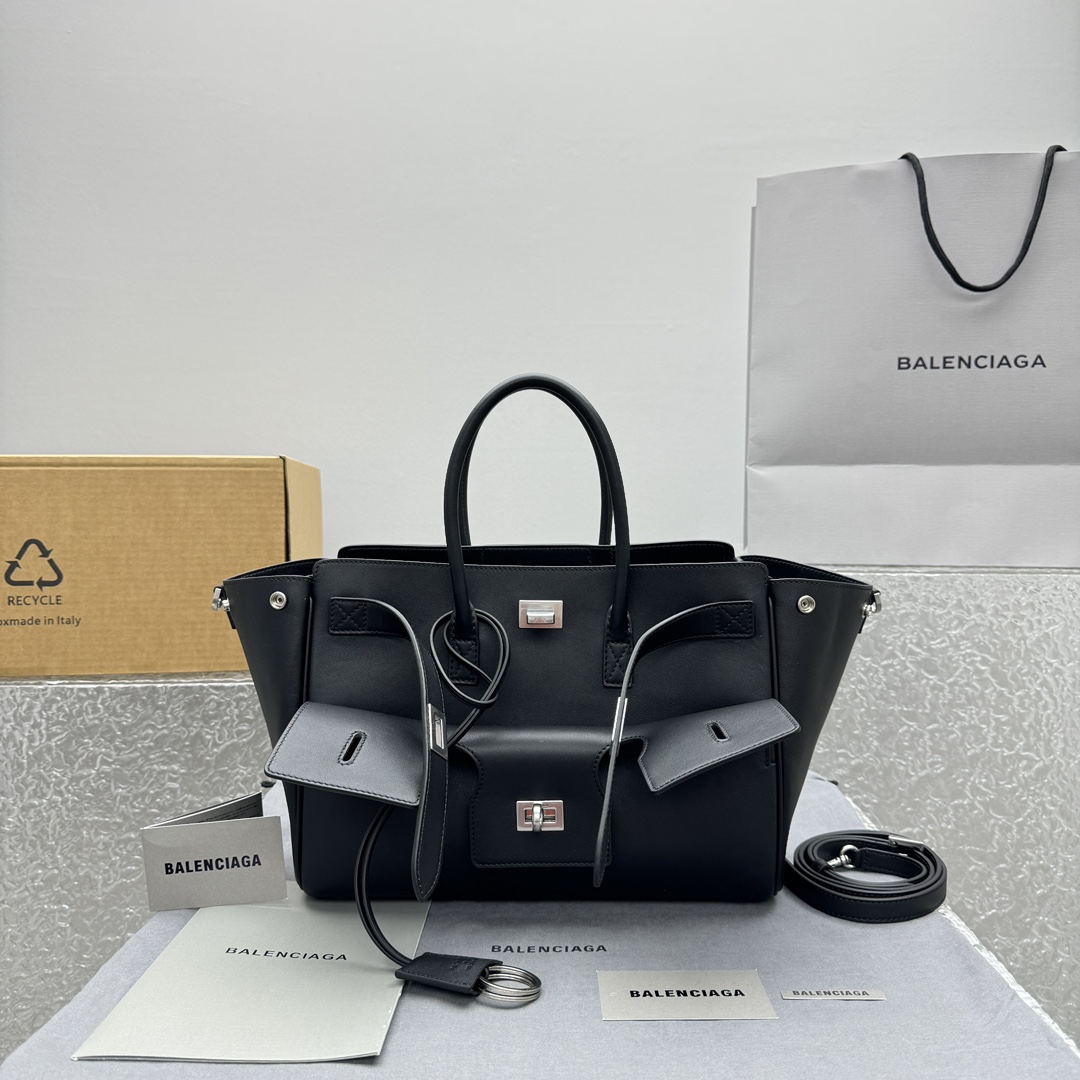 Balenciaga Bel Air Small Carry All Bag in black - EUR FASHION