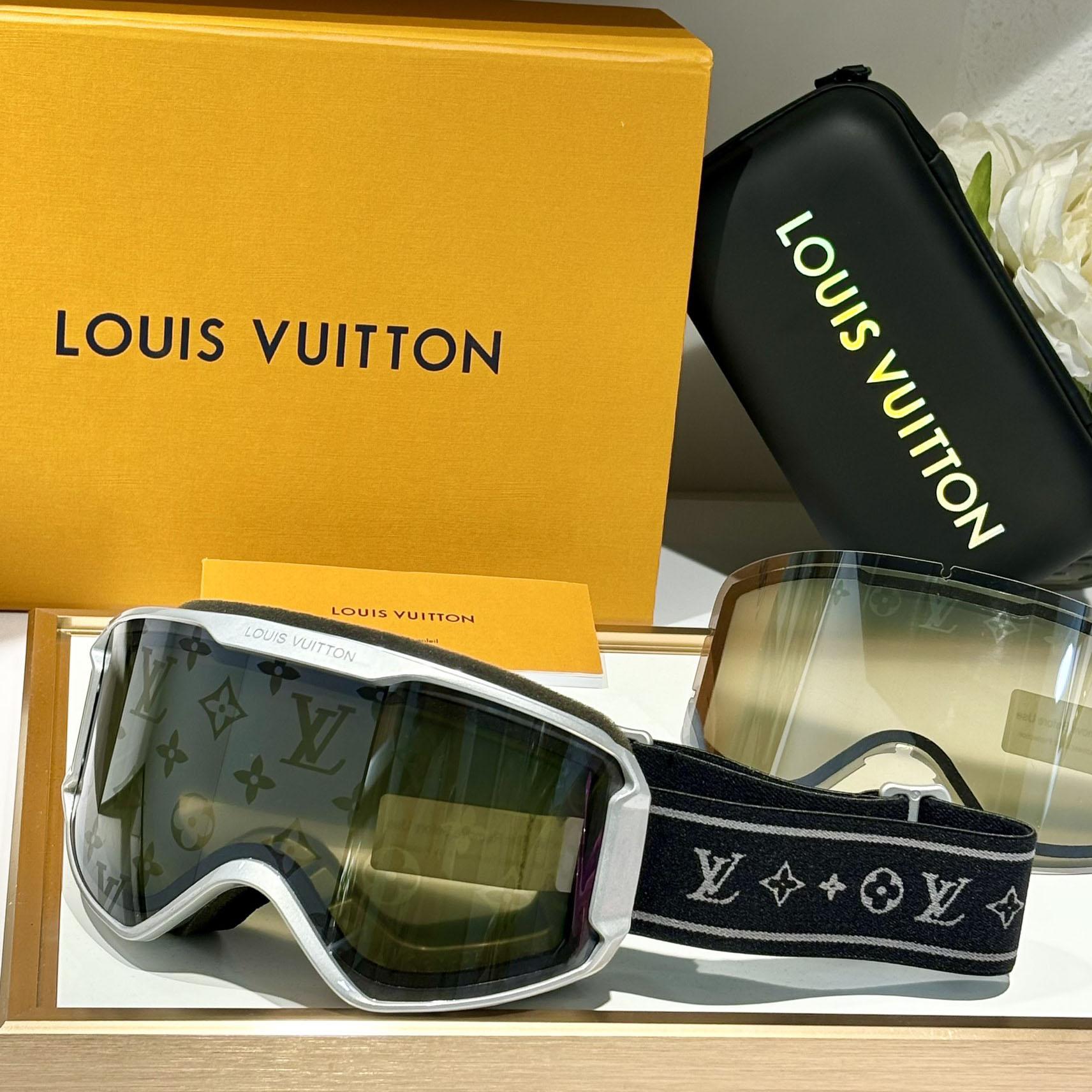 Louis Vuitton LV Snow Mask     - EUR FASHION