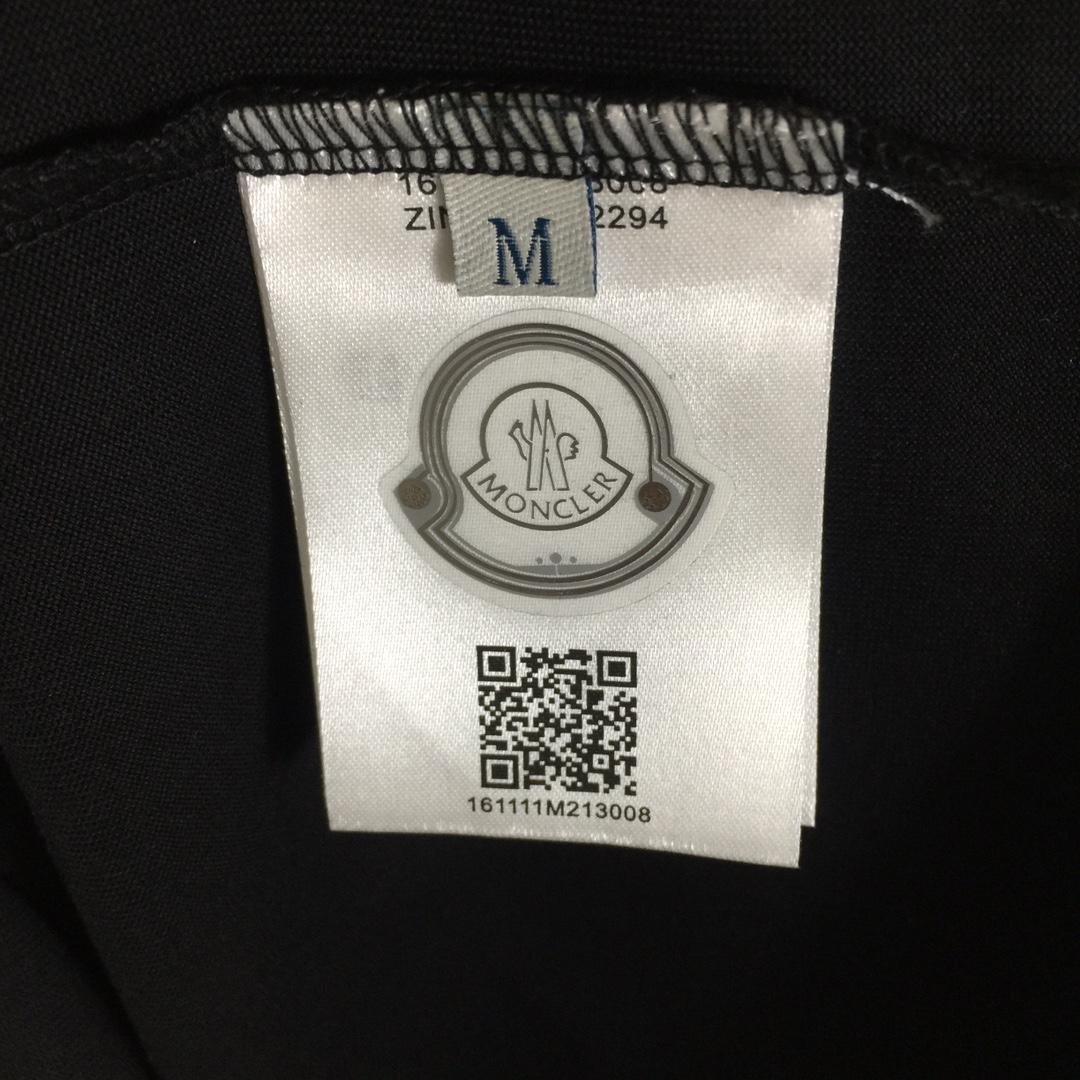 Moncler Logo T-Shirt - EUR FASHION