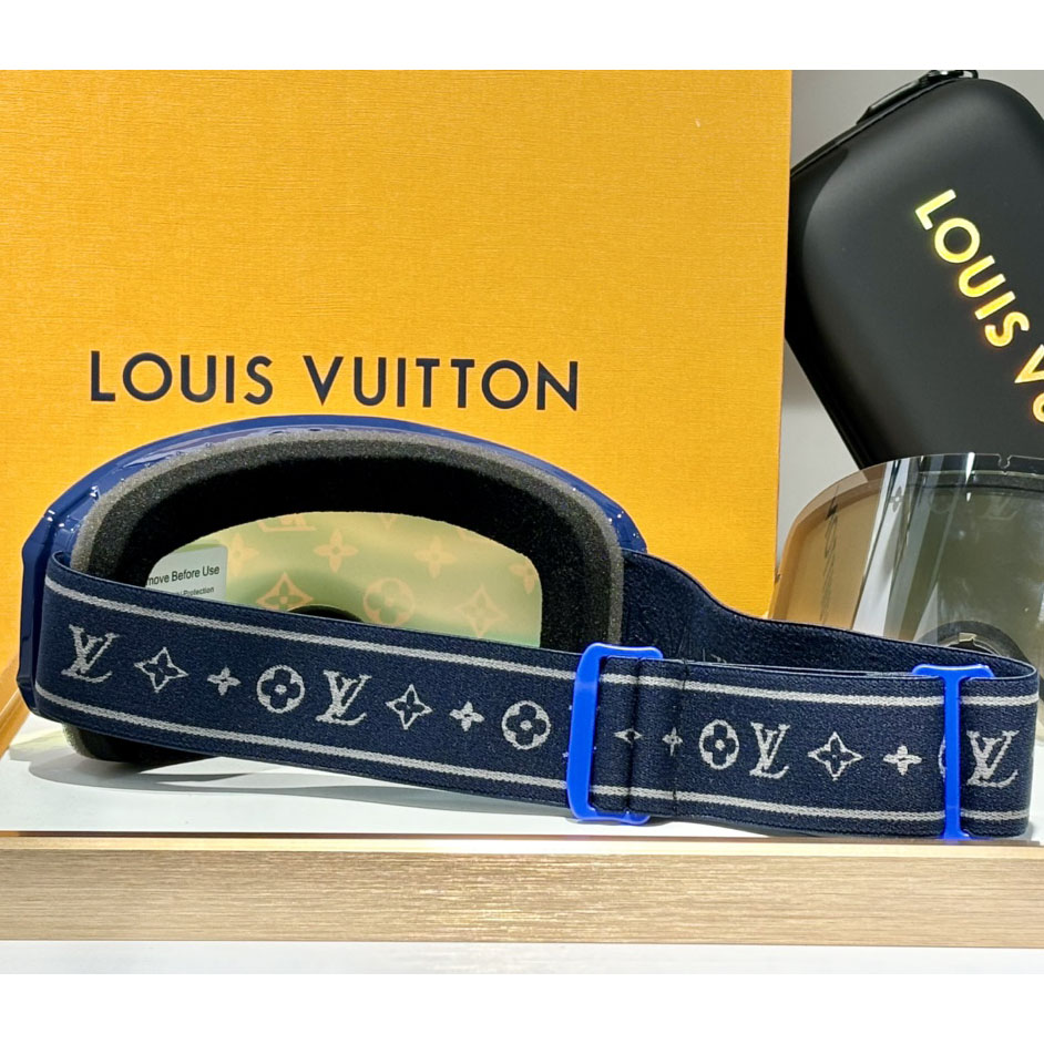 Louis Vuitton LV Snow Mask     - EUR FASHION