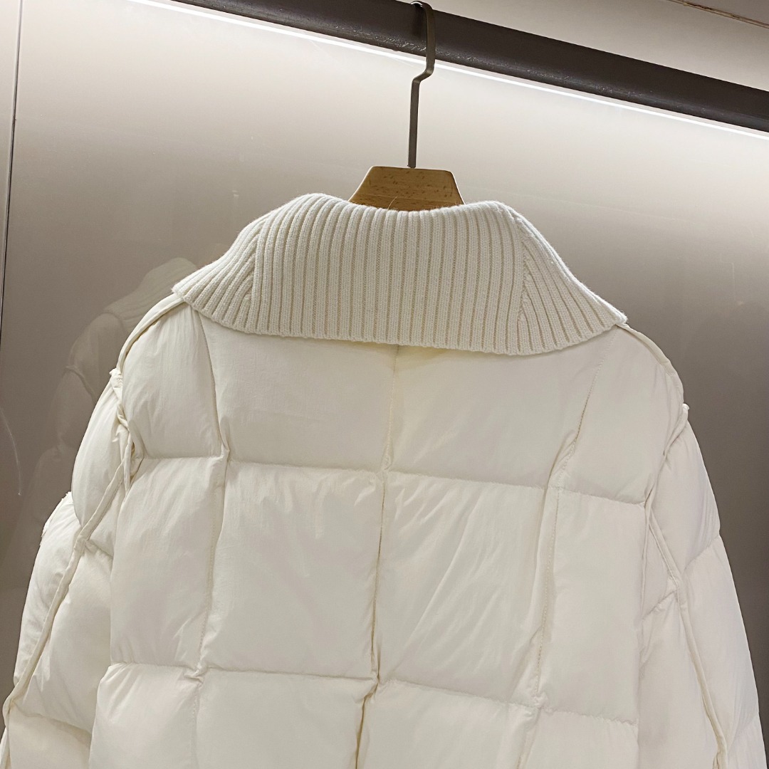 Moncler Jadeite Short Down Jacket - EUR FASHION