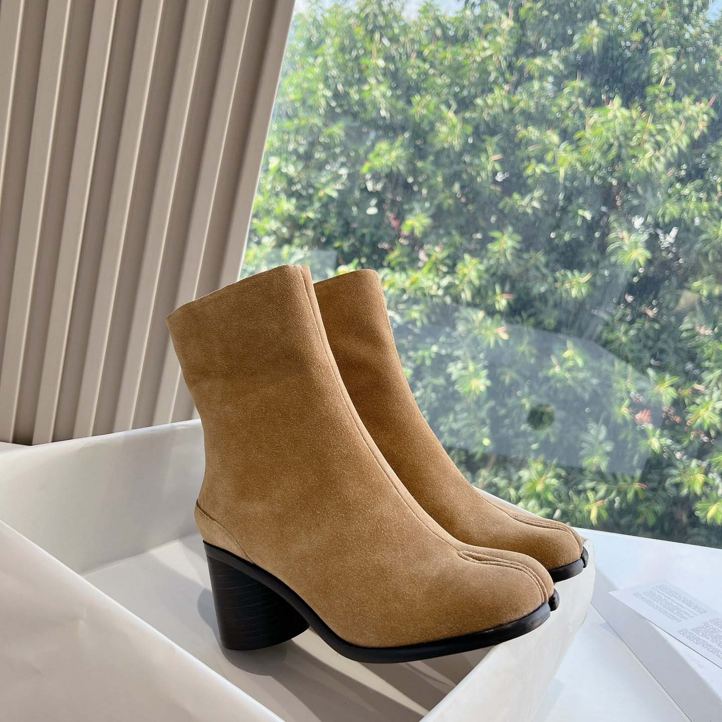 Maison Margiela Tabi Ankle Boots - EUR FASHION