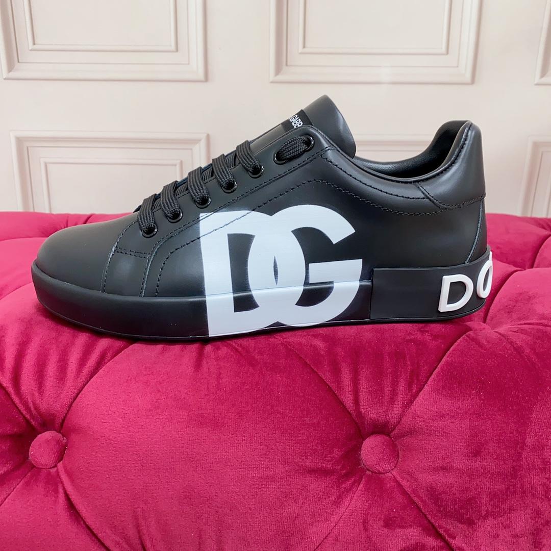 Dolce & Gabbana Logo Printed Portofino Sneakers - EUR FASHION