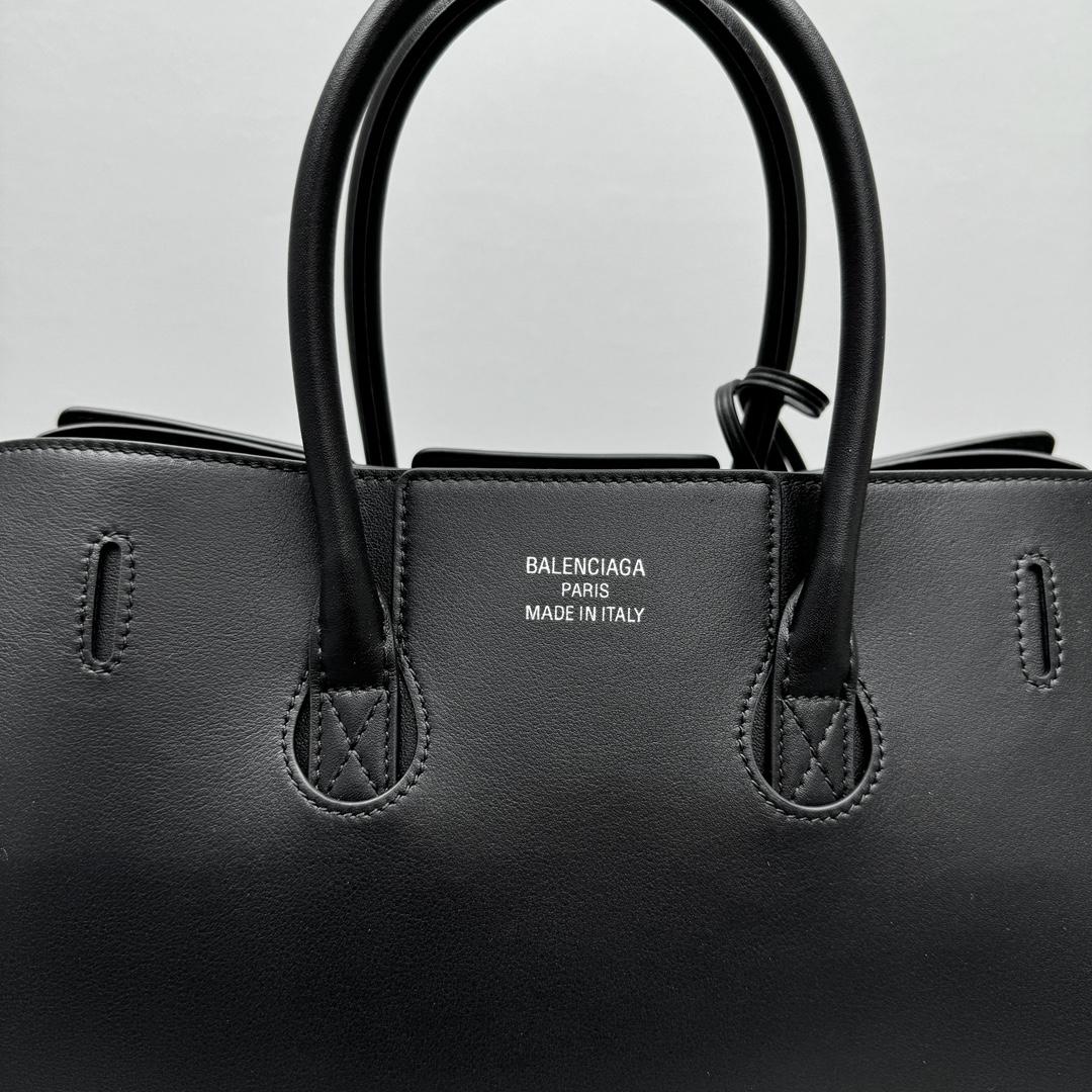 Balenciaga Bel Air Small Carry All Bag in black - EUR FASHION