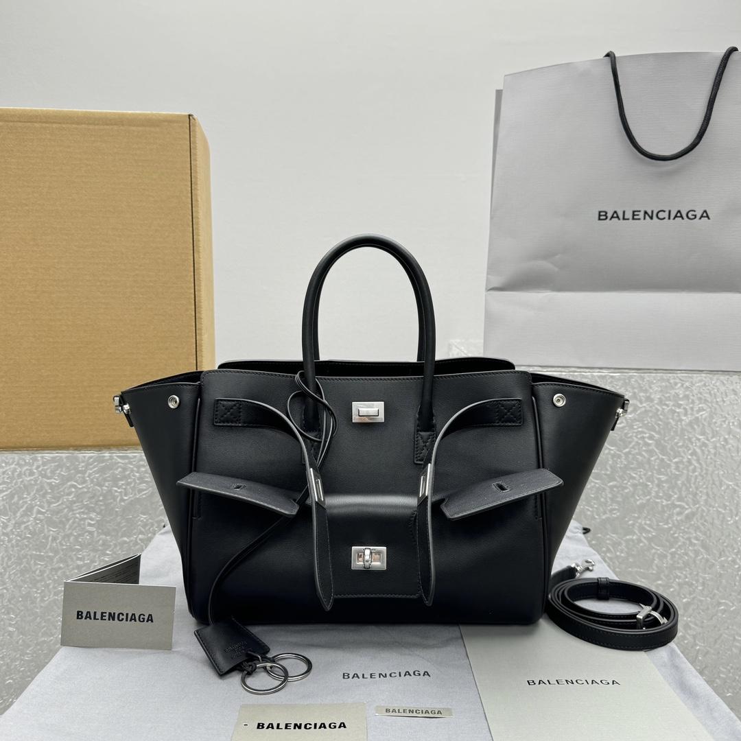 Balenciaga Bel Air Small Carry All Bag in black - EUR FASHION