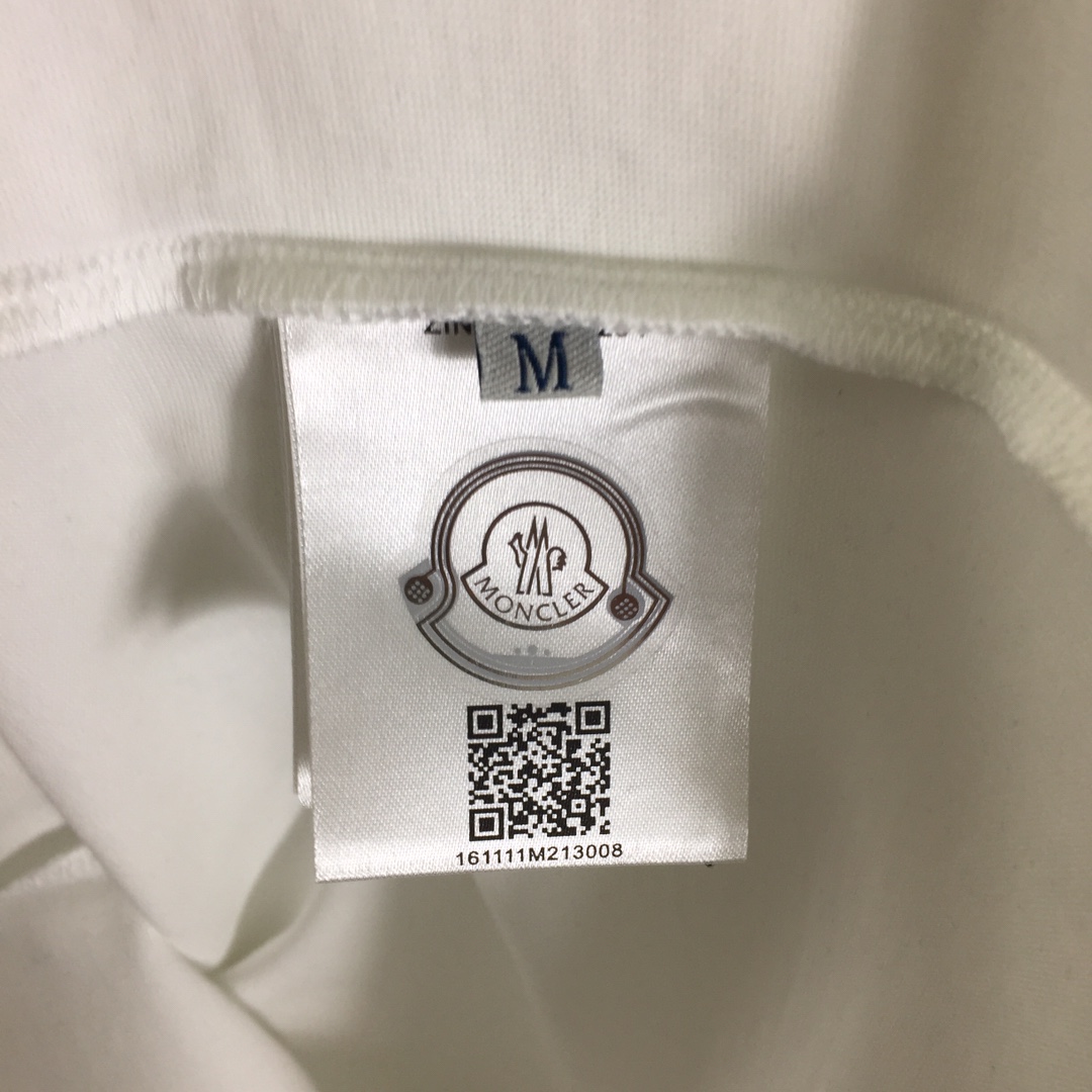 Moncler Logo T-Shirt - EUR FASHION