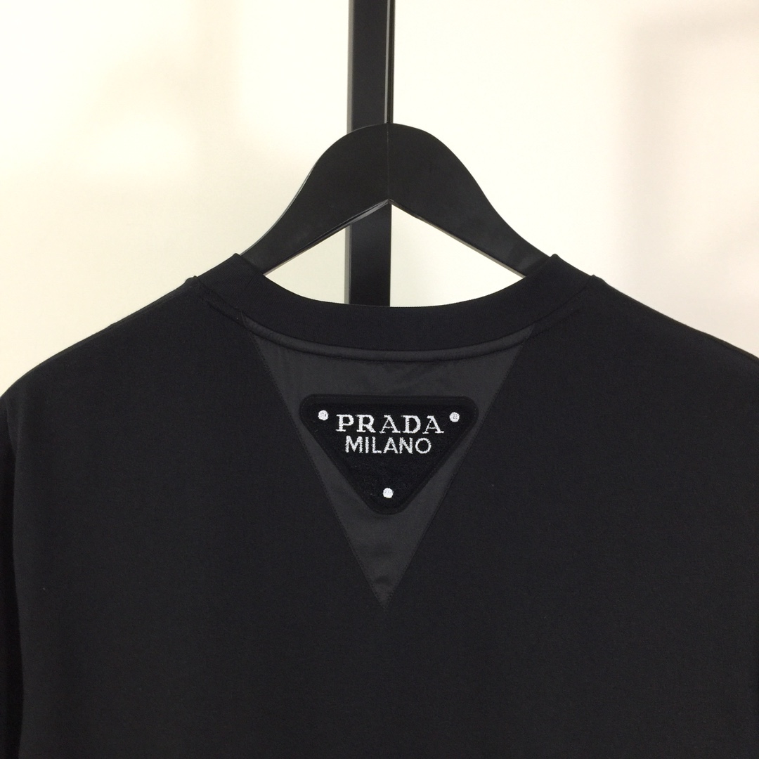 Prada Cotton  T-shirt  - EUR FASHION