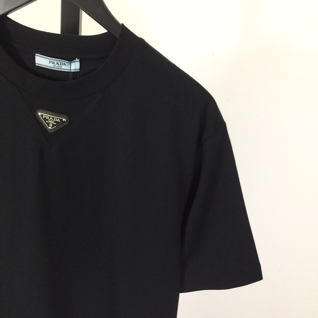 Prada Cotton  T-shirt  - EUR FASHION