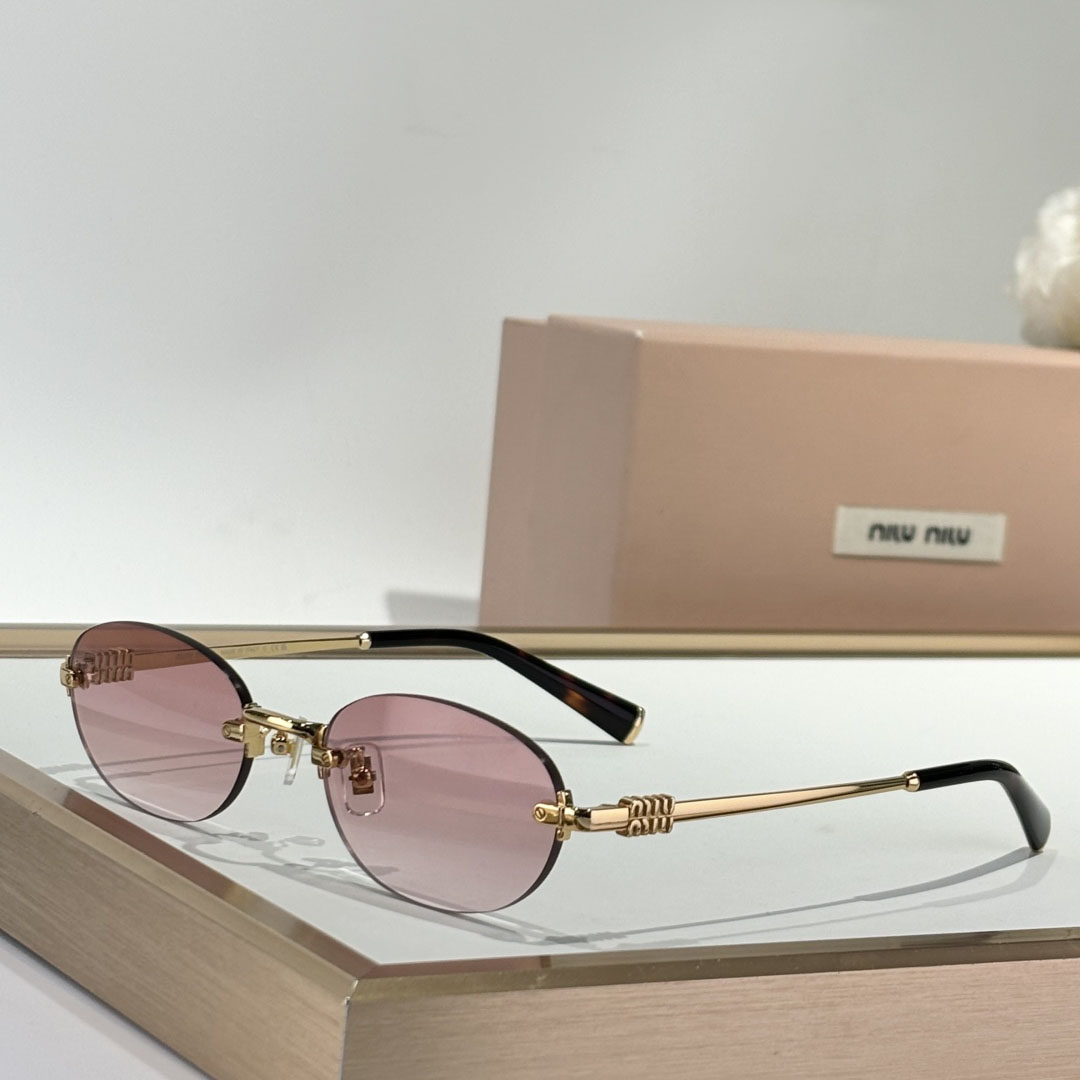 Miu Miu Logo Sunglasses - EUR FASHION