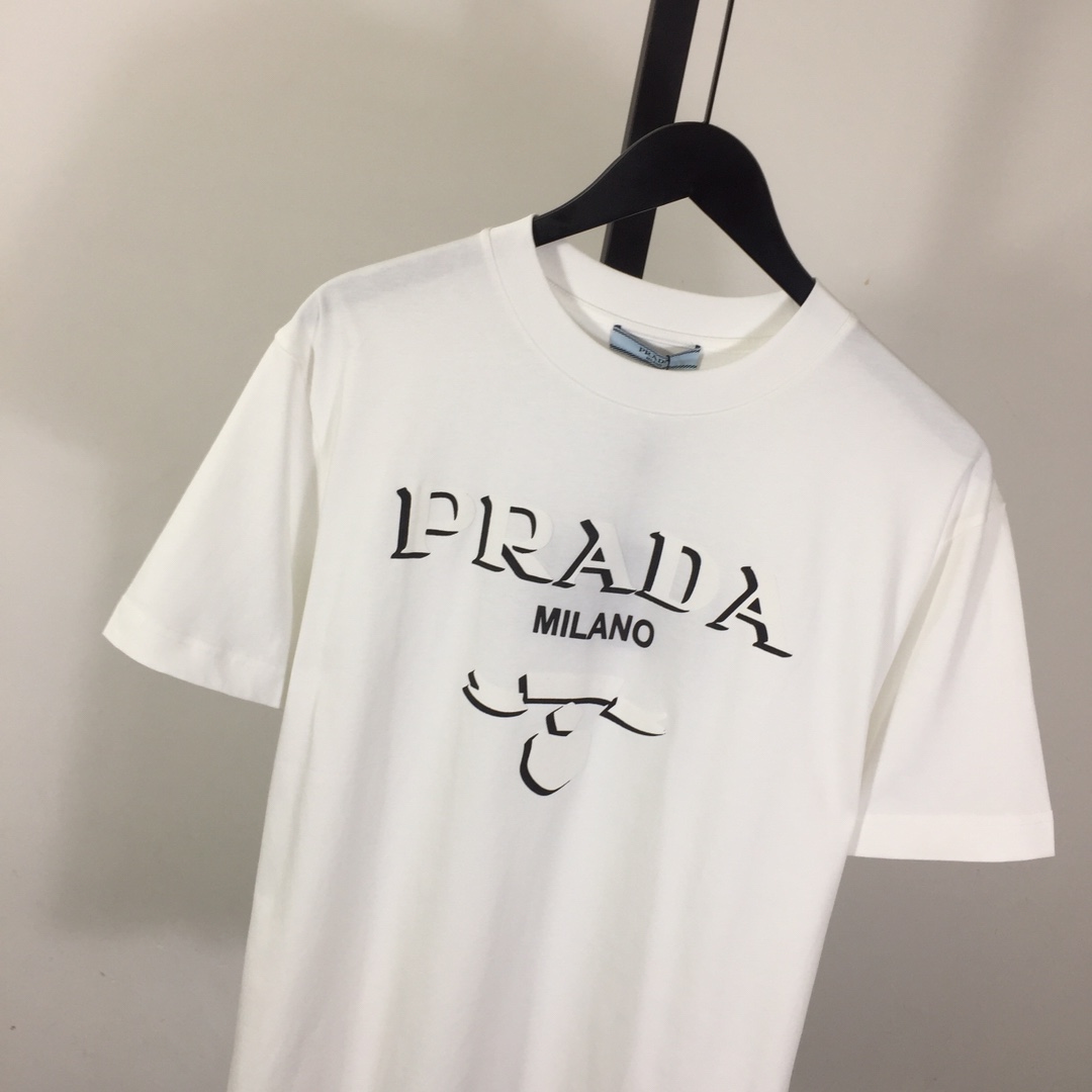 Prada Cotton  T-shirt  - EUR FASHION