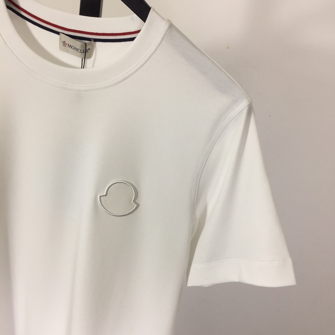 Moncler Logo T-Shirt - EUR FASHION