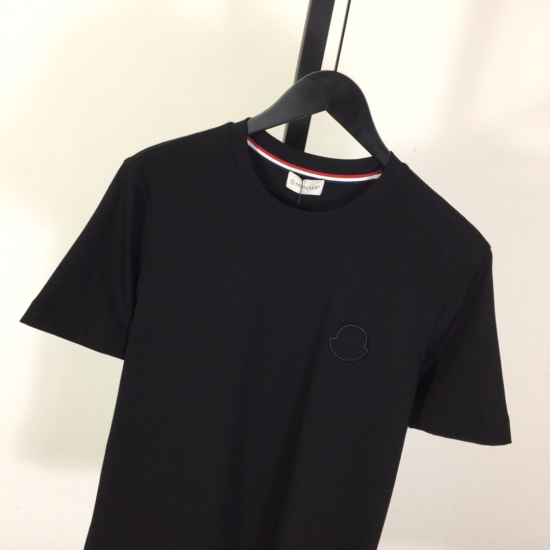 Moncler Logo T-Shirt - EUR FASHION