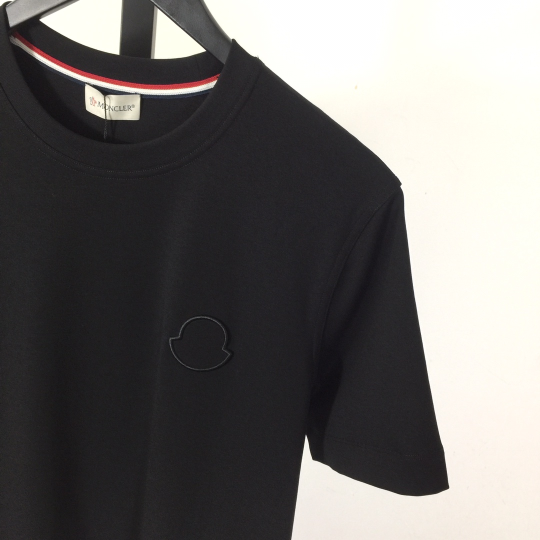 Moncler Logo T-Shirt - EUR FASHION