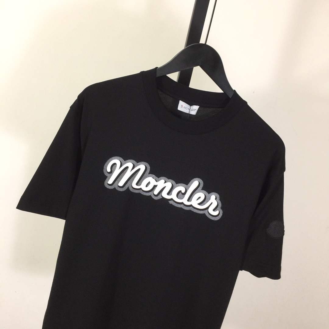 Moncler Logo T-Shirt - EUR FASHION