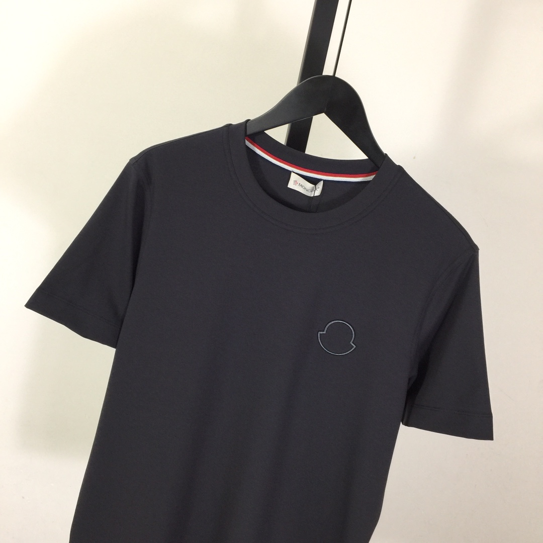 Moncler Logo T-Shirt - EUR FASHION