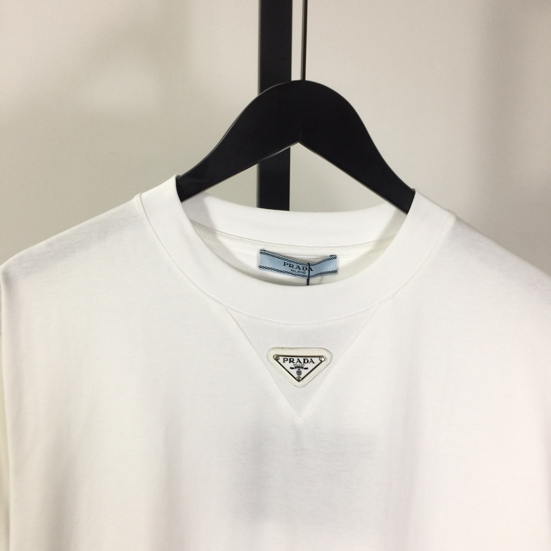 Prada Cotton  T-shirt  - EUR FASHION