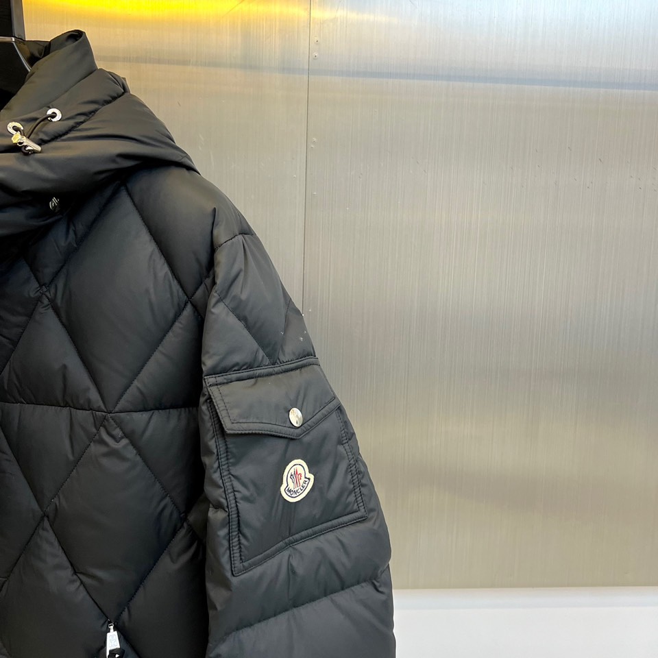 Moncler Averole Short Down Jacket - EUR FASHION