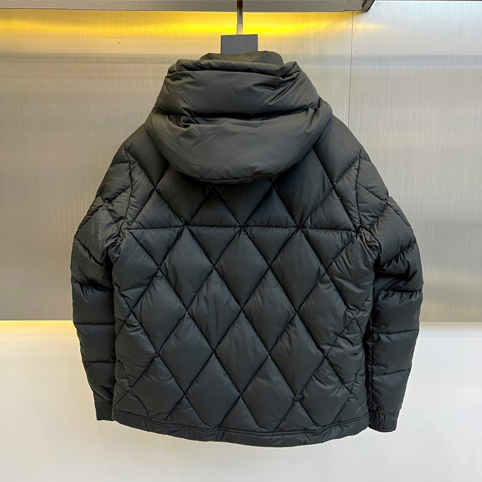 Moncler Averole Short Down Jacket - EUR FASHION