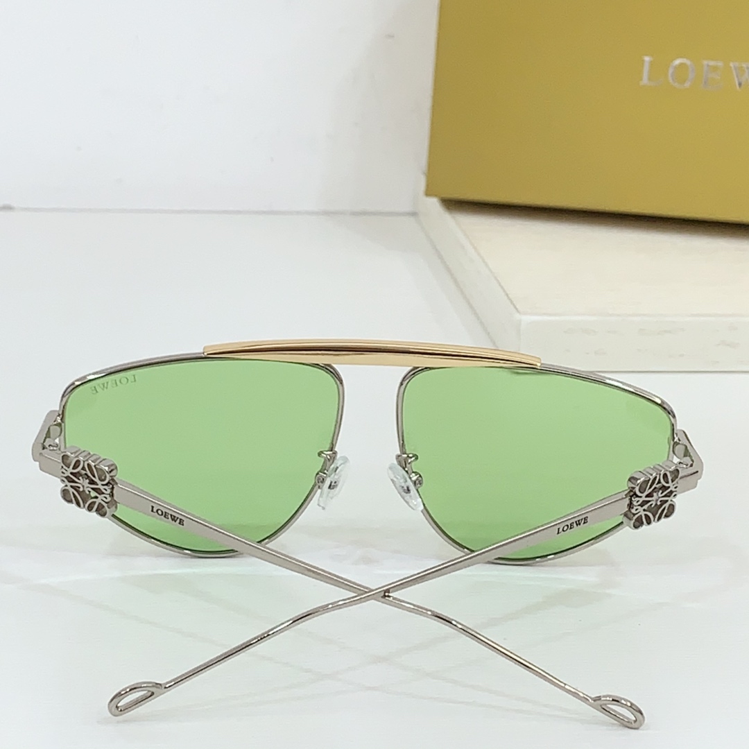 Loewe LW40116U Sunglasses  - EUR FASHION