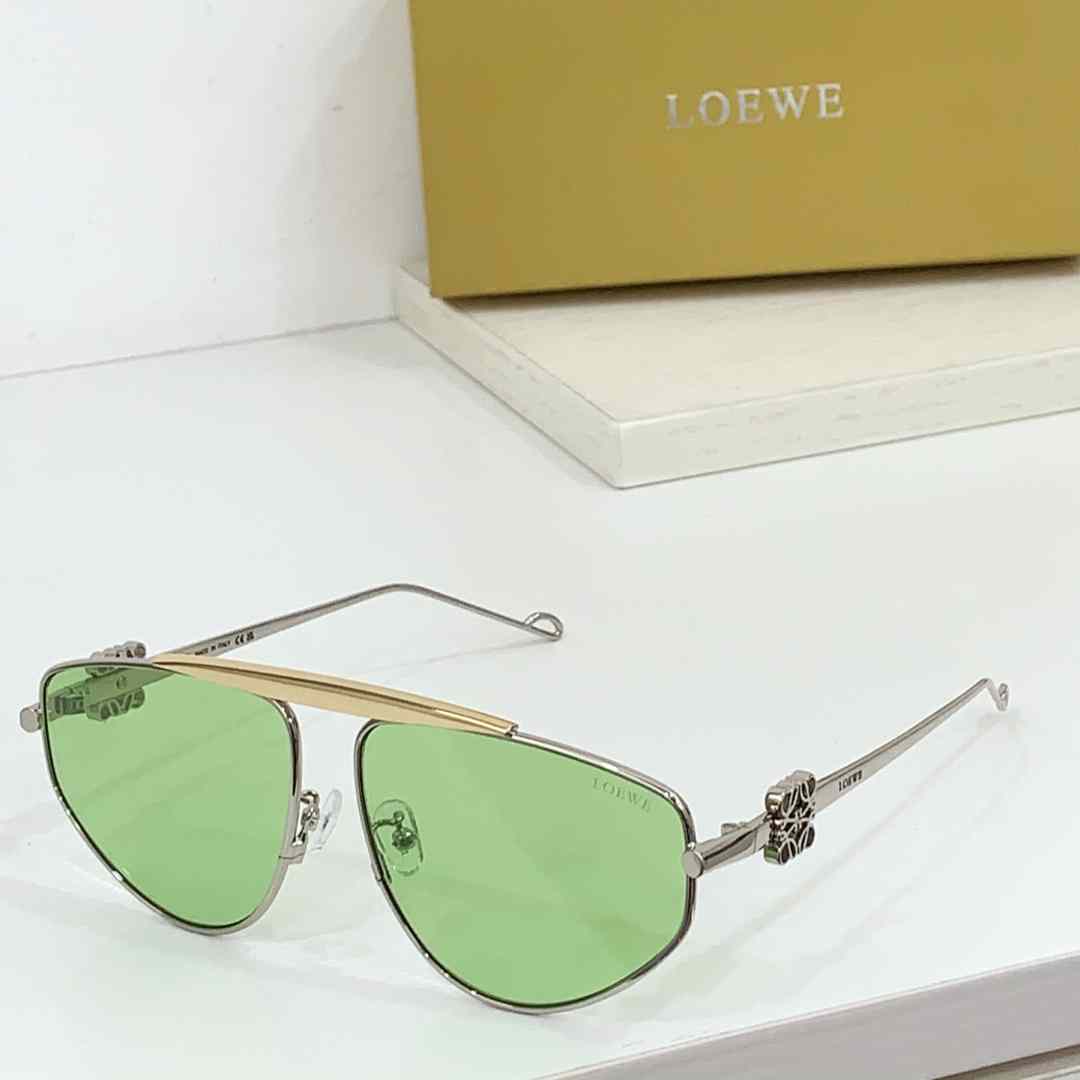 Loewe LW40116U Sunglasses  - EUR FASHION