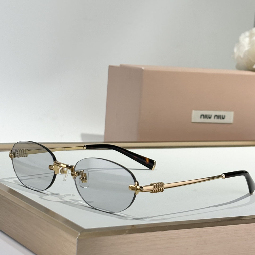 Miu Miu Logo Sunglasses - EUR FASHION