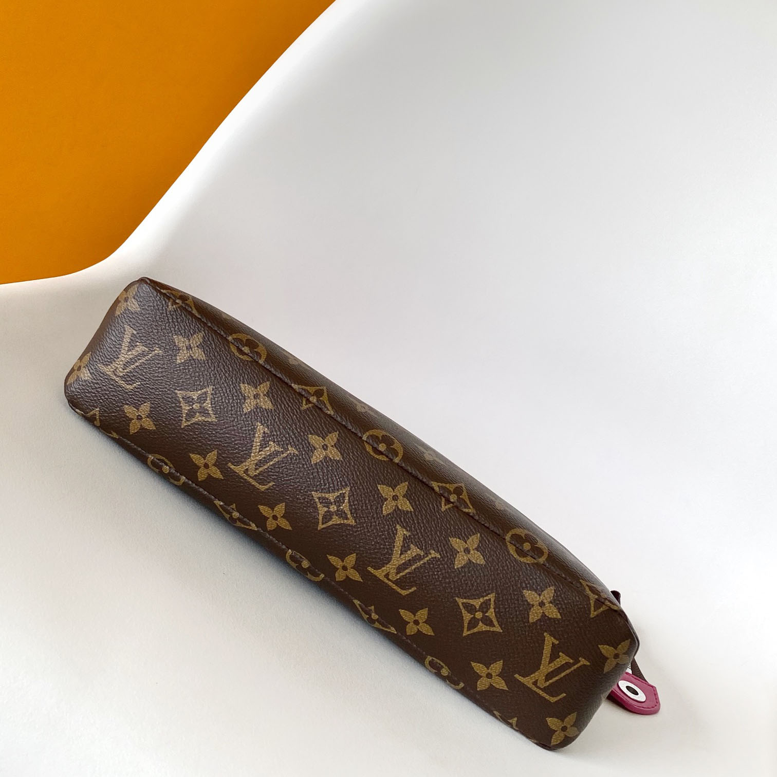 Louis Vuitton Pochette Voyage Souple    M13356 - EUR FASHION