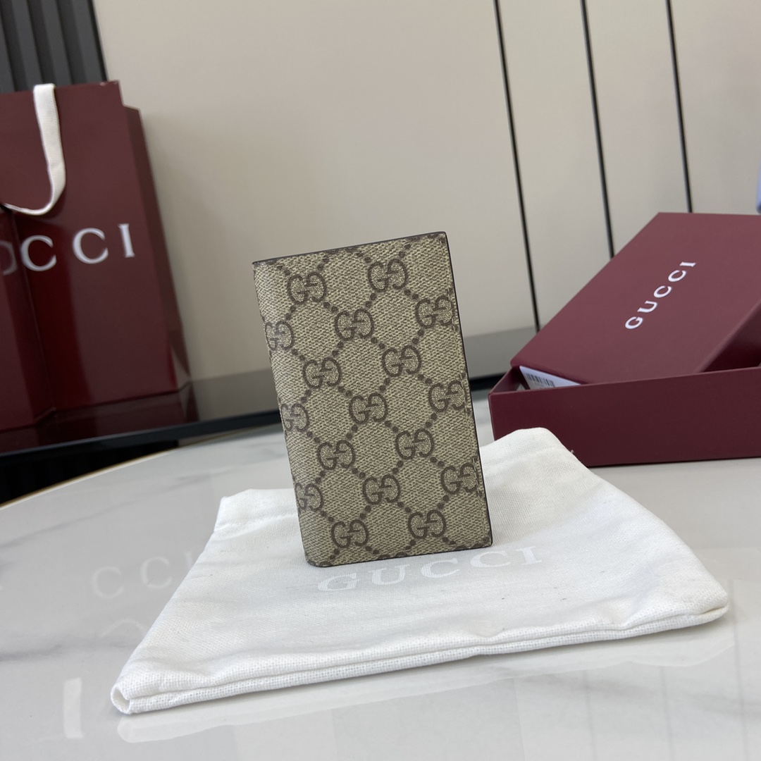 Gucci GG Emblem Bi-fold Card Case  - EUR FASHION