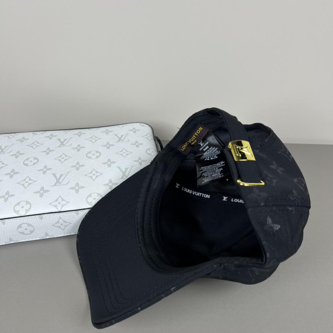 Louis Vuitton Monogram Cap - EUR FASHION