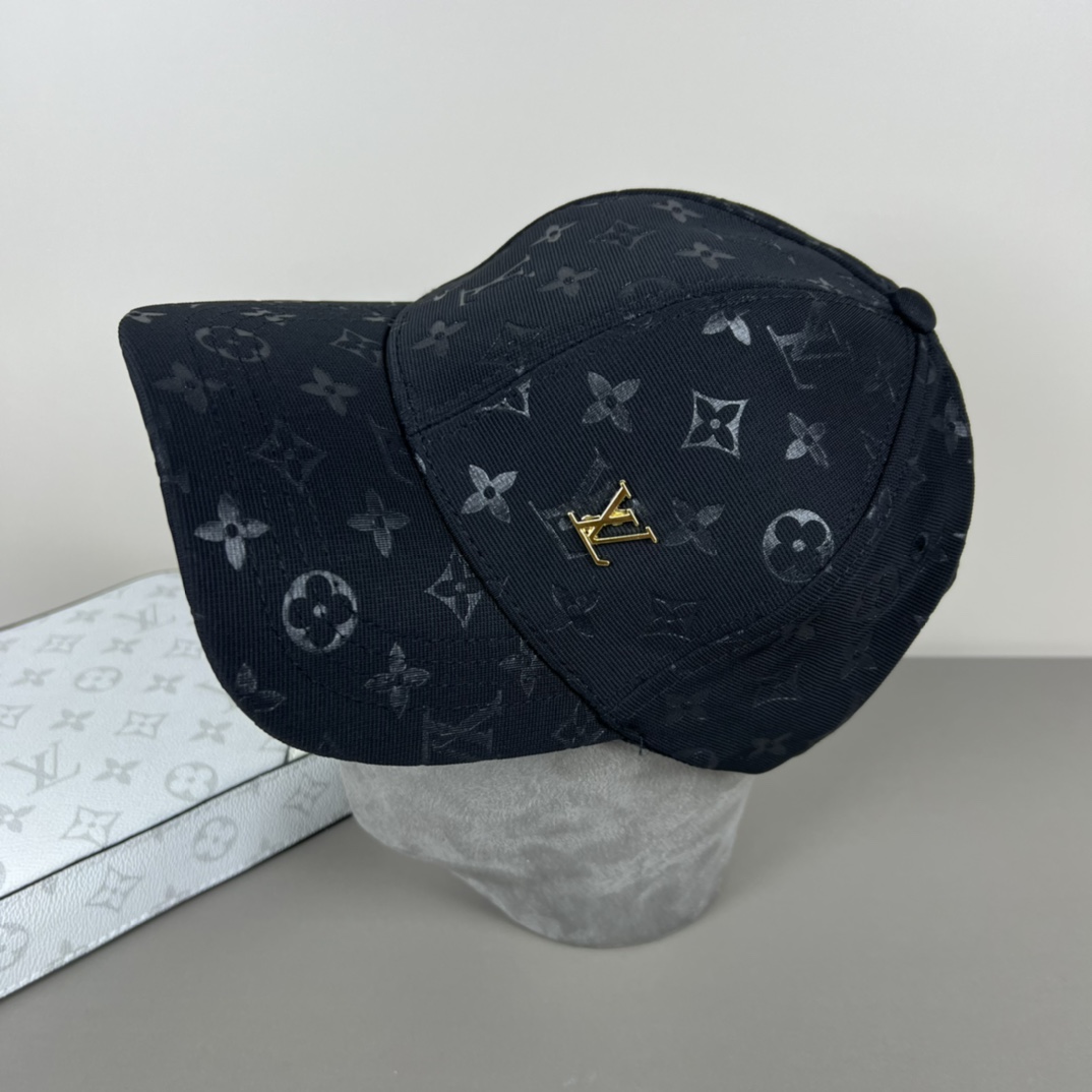 Louis Vuitton Monogram Cap - EUR FASHION