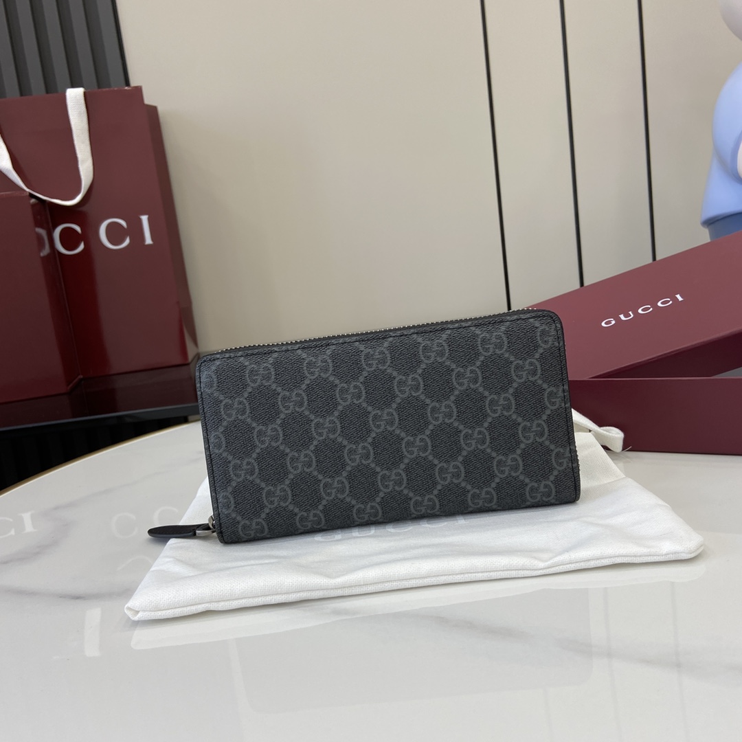 Gucci GG Emblem Around Wallet - EUR FASHION