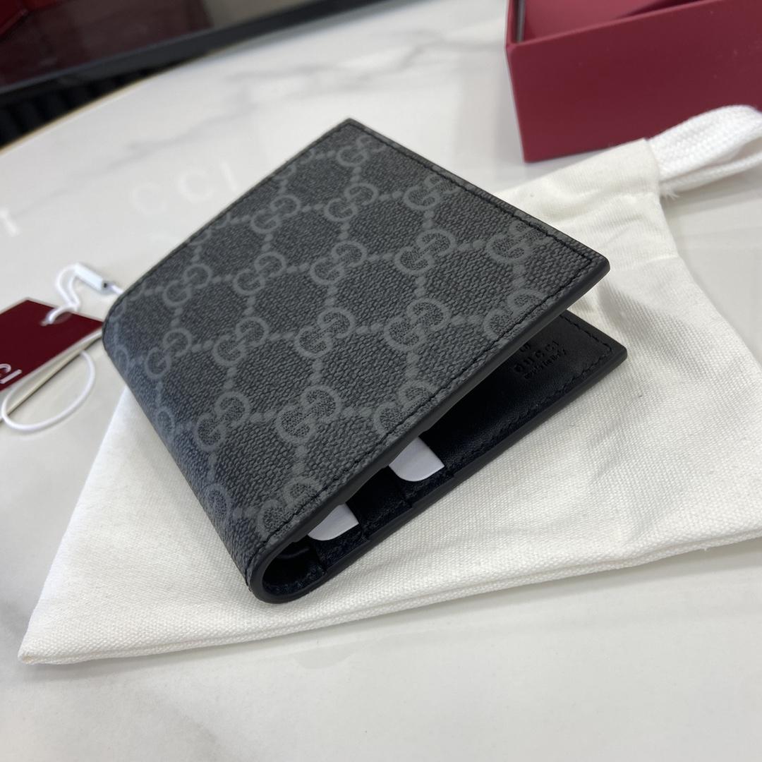 Gucci GG Emblem Bi-fold Wallet  - EUR FASHION