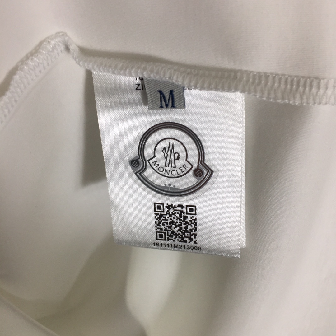 Moncler Logo Cotton T-shirt - EUR FASHION