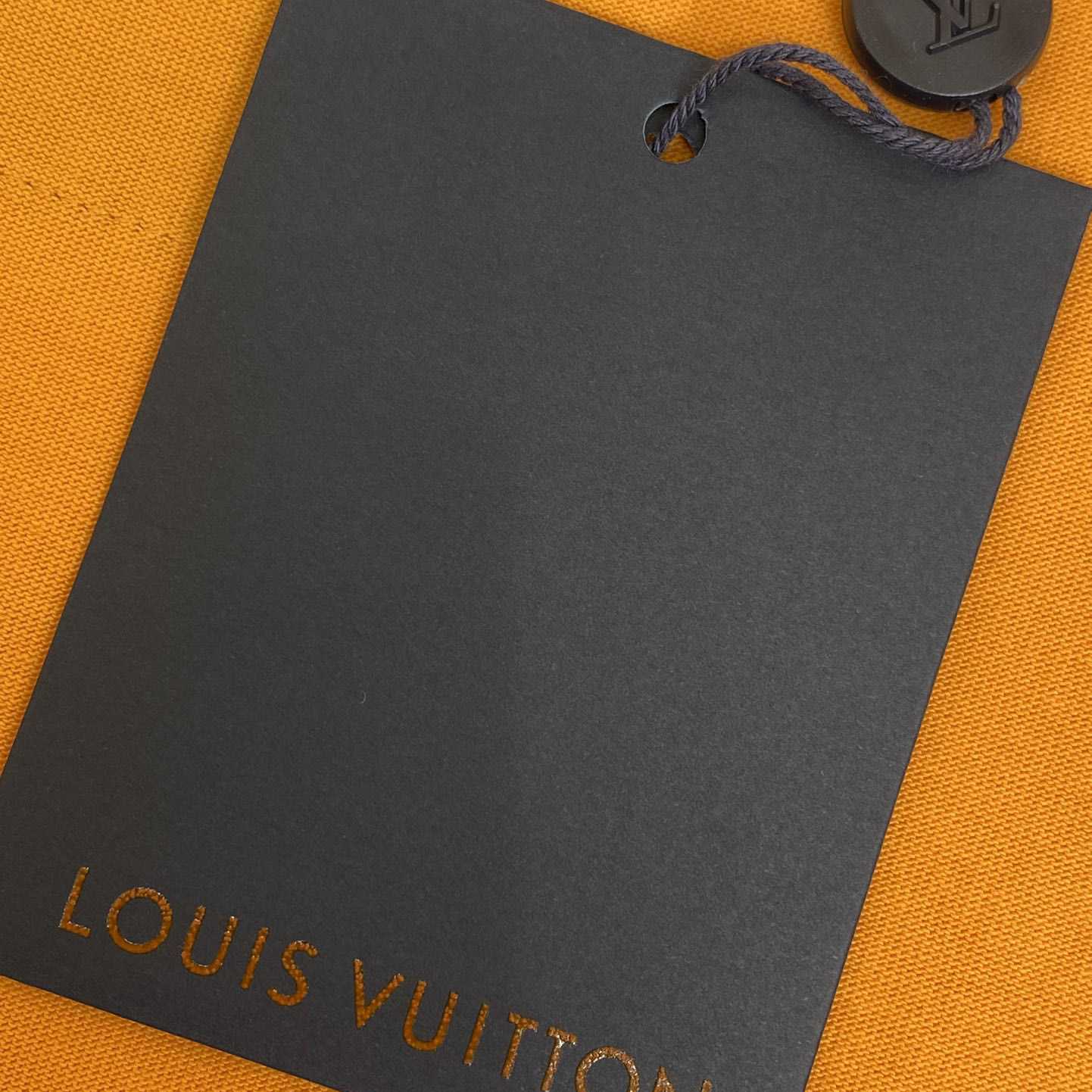 Louis Vuitton Embossed LV T-Shirt  1AGIIO - EUR FASHION