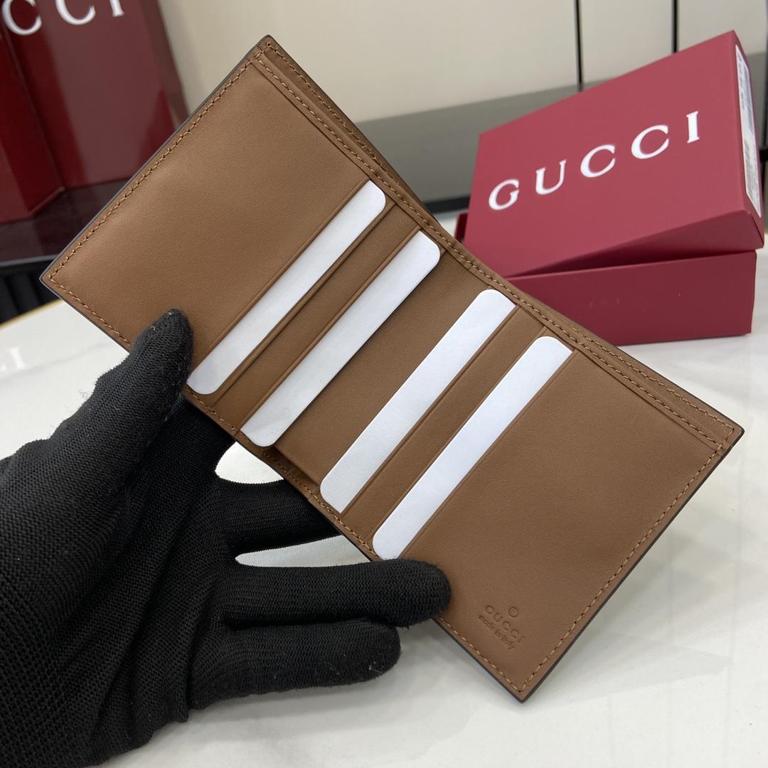 Gucci GG Emblem Bi-fold Wallet  - EUR FASHION