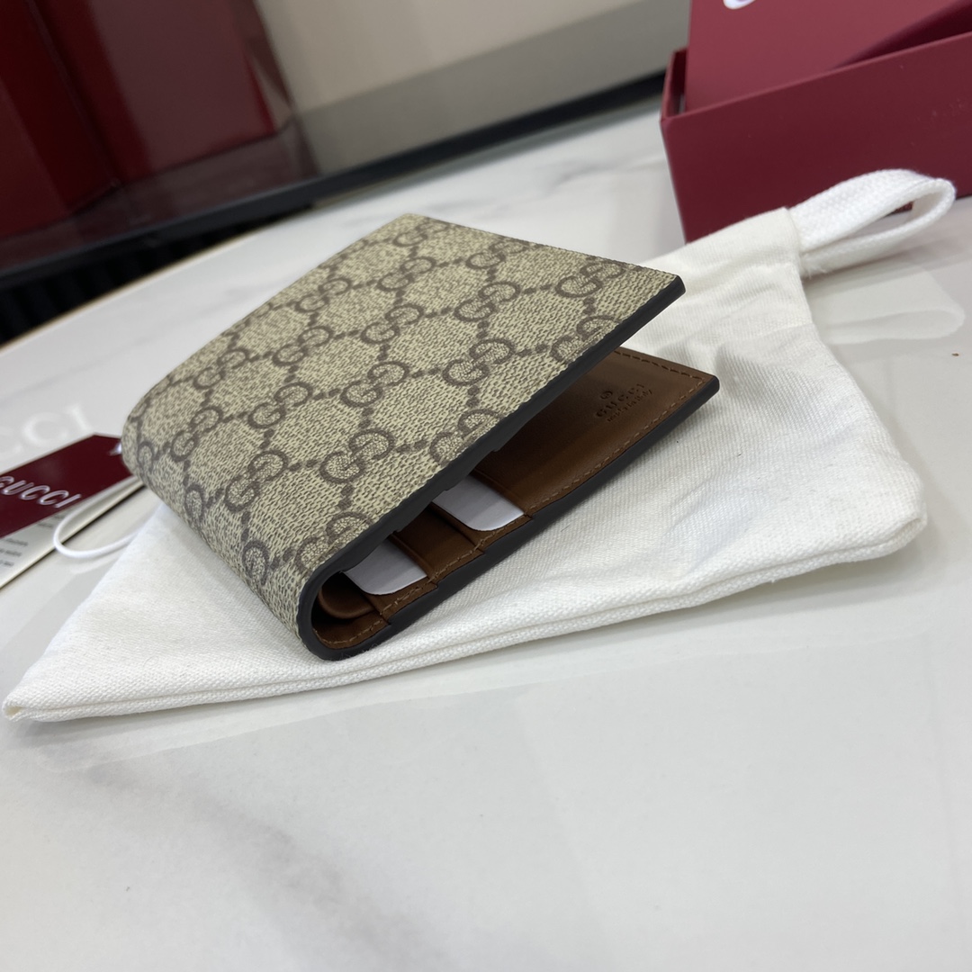 Gucci GG Emblem Bi-fold Wallet  - EUR FASHION