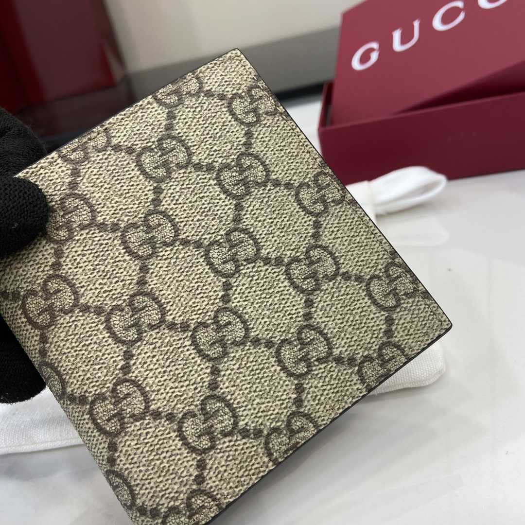 Gucci GG Emblem Bi-fold Wallet  - EUR FASHION