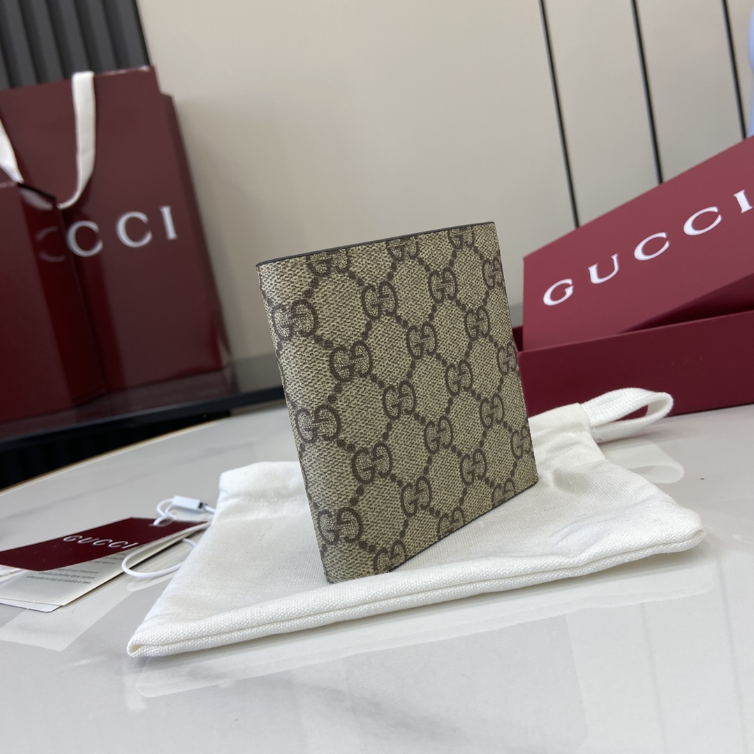 Gucci GG Emblem Bi-fold Wallet  - EUR FASHION