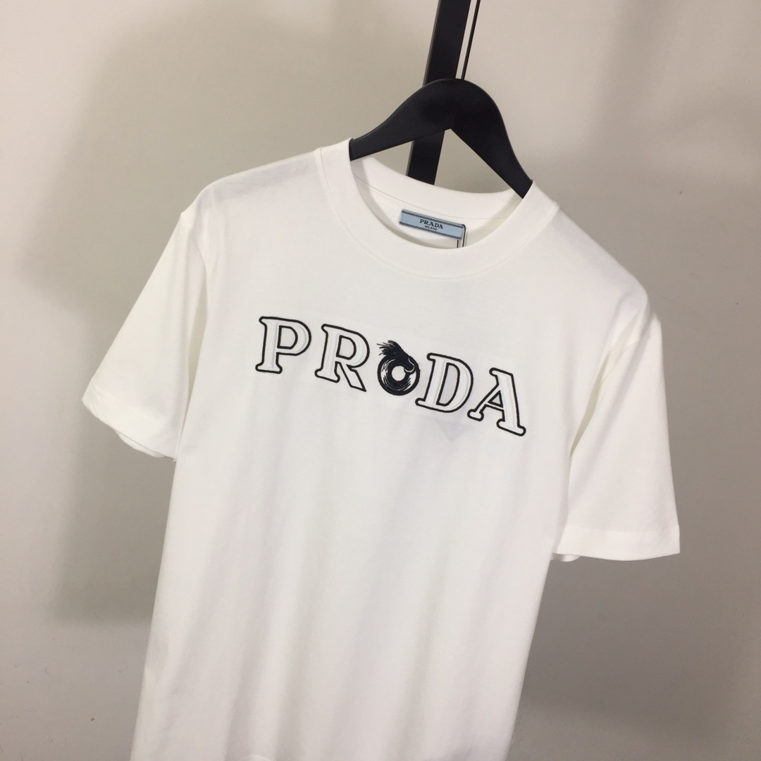 Prada Cotton  T-shirt  - EUR FASHION