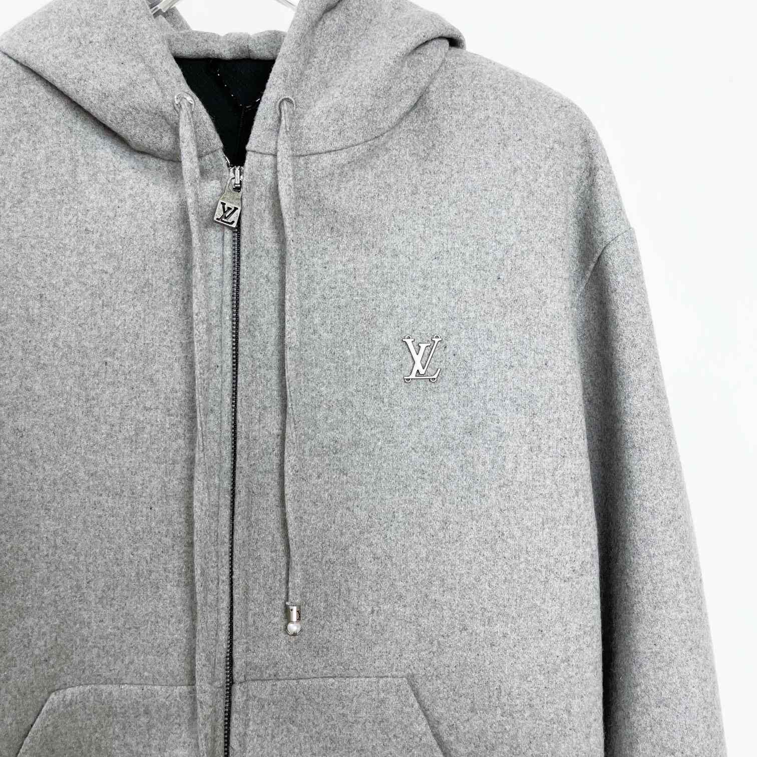 Louis Vuitton Tailored Technical Wool Hooded Blouson     1AFYBT - EUR FASHION