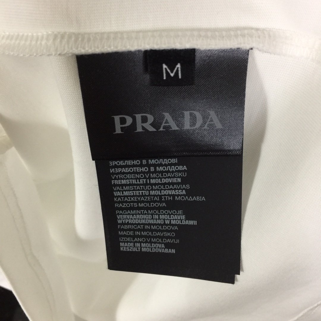 Prada Cotton  T-shirt  - EUR FASHION