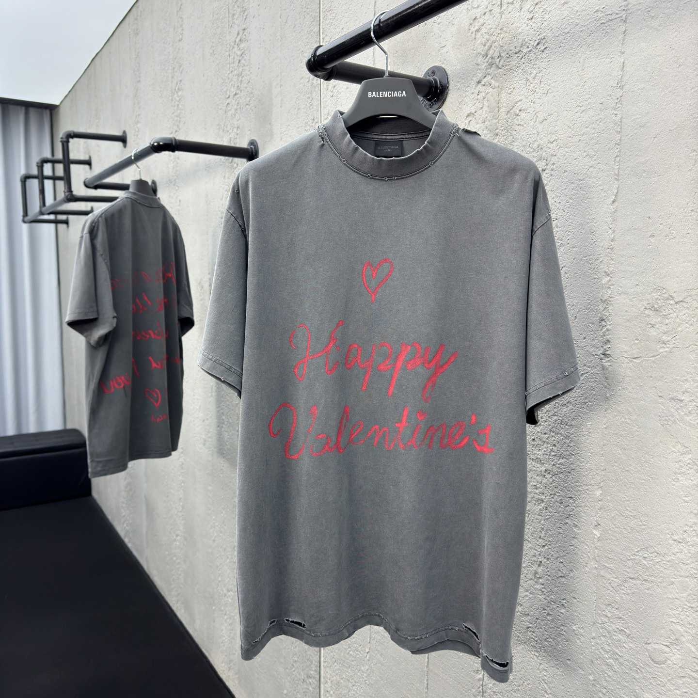 Balenciaga Lipstick Valentines T-Shirt Small Fit  - EUR FASHION