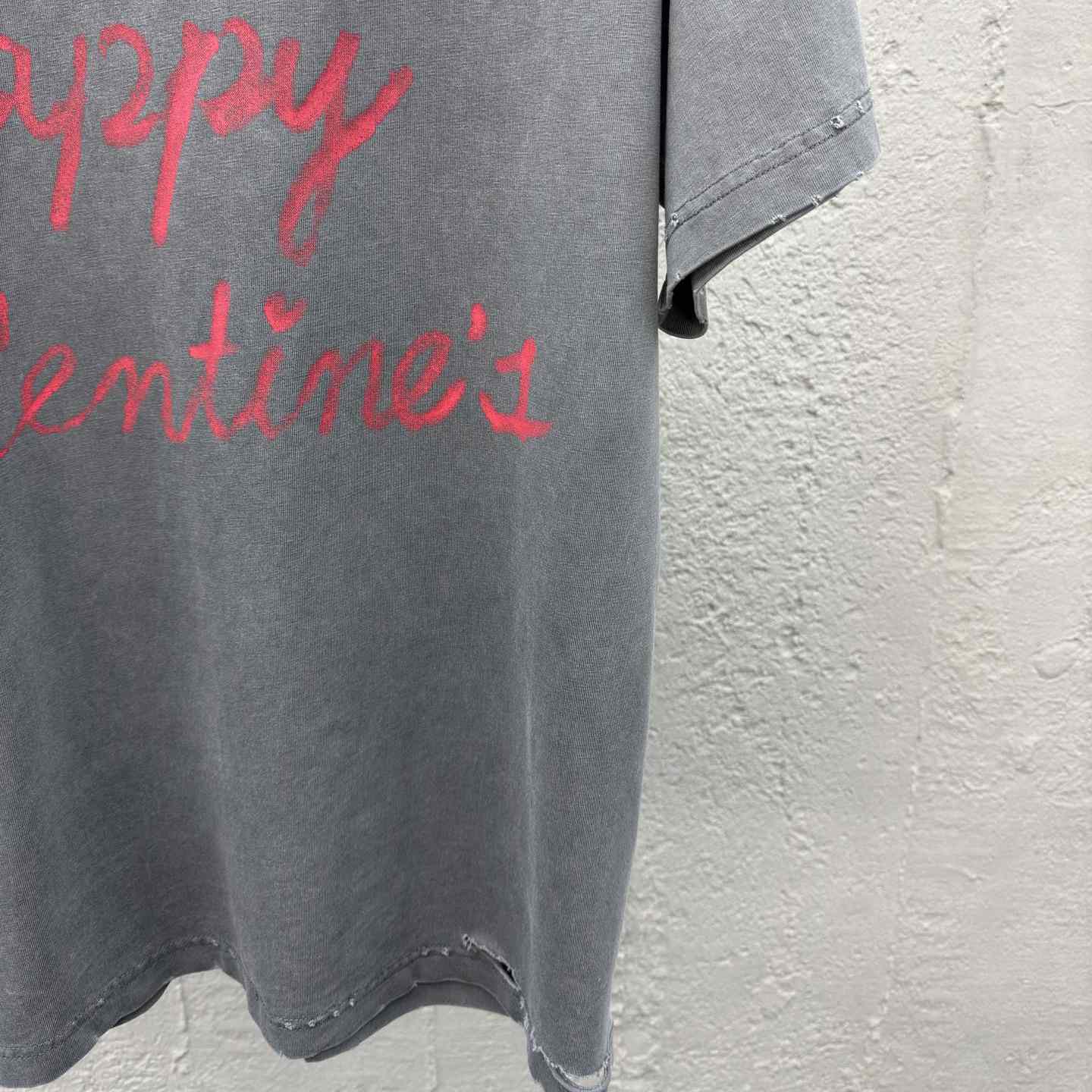 Balenciaga Lipstick Valentines T-Shirt Small Fit  - EUR FASHION