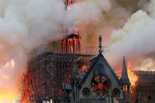 Gucci CEO Pledges 100 Million Euros To Rebuild Notre Dame - EUR FASHION